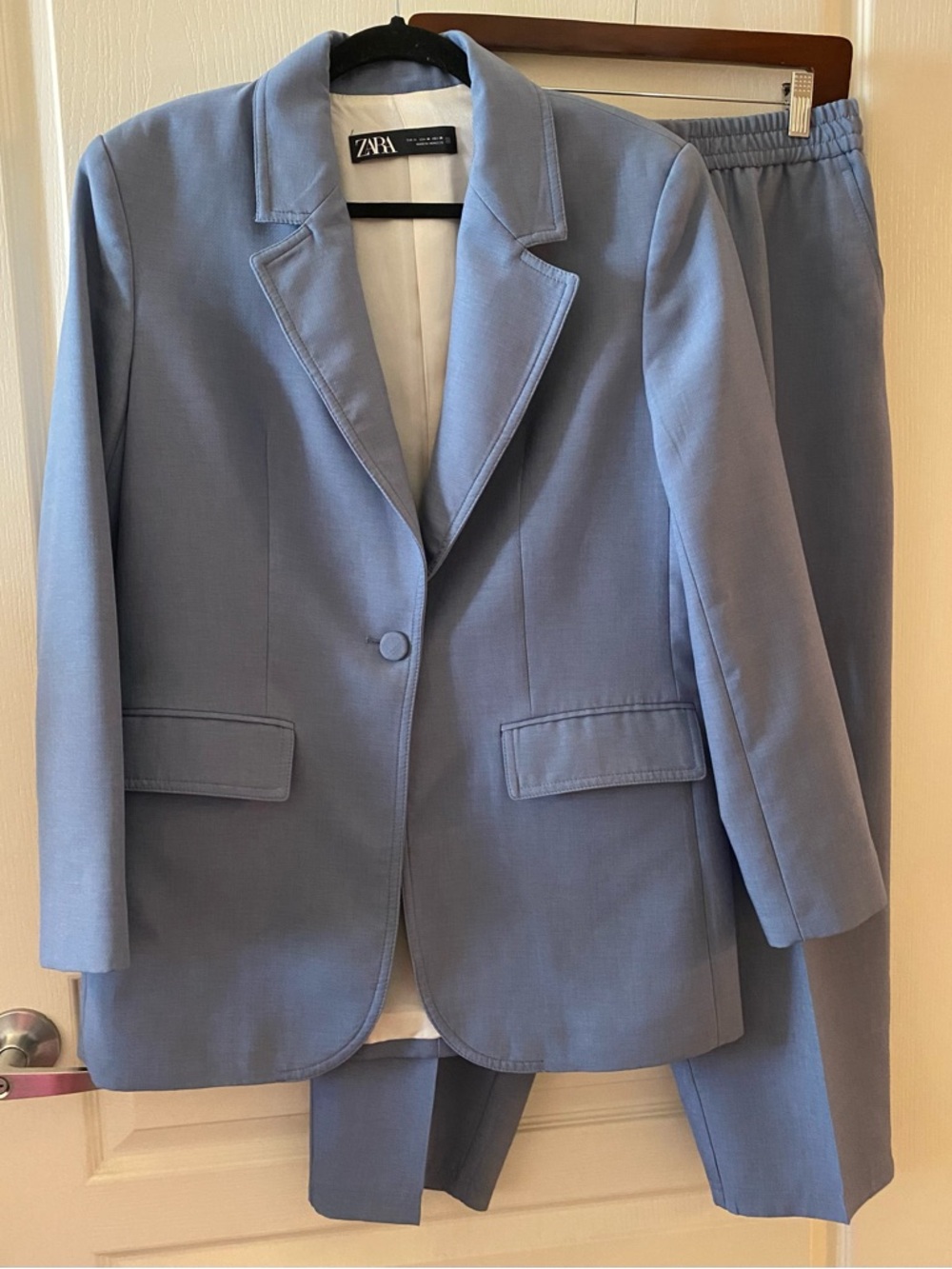 ZARA Set: Single Button Blazer & Tapered Trousers in Pale Blue - M/L - Picture 2 of 16